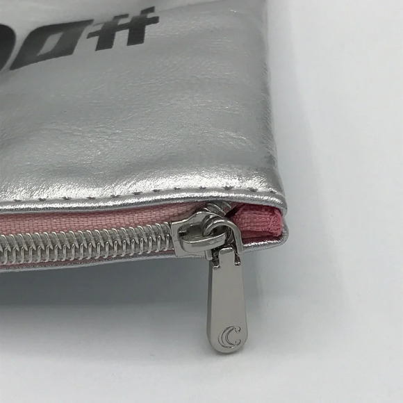 Dog Mom silver metallic zippered pouch - Picture 3 of 5